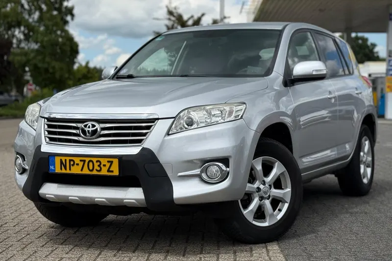 Toyota RAV4 (2012)