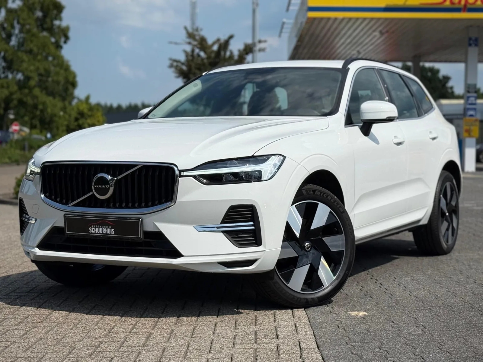 Volvo XC60 (2022) — foto 1