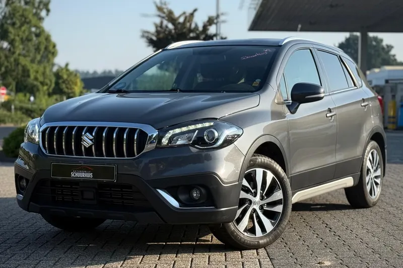 Suzuki S-CROSS (2020)
