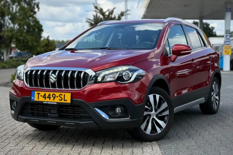 Suzuki S-CROSS (2021)
