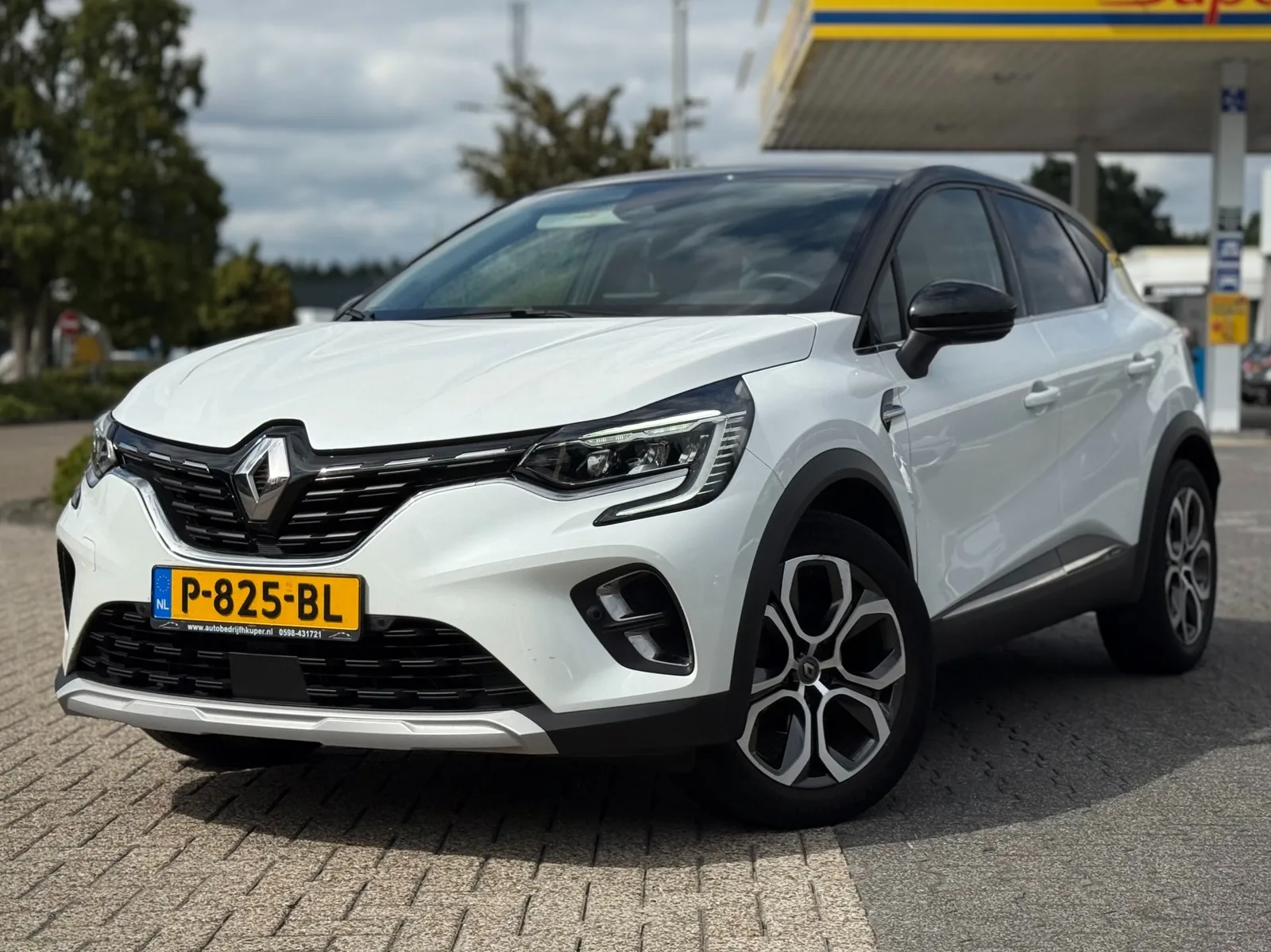 Renault Captur (2021) — foto 1