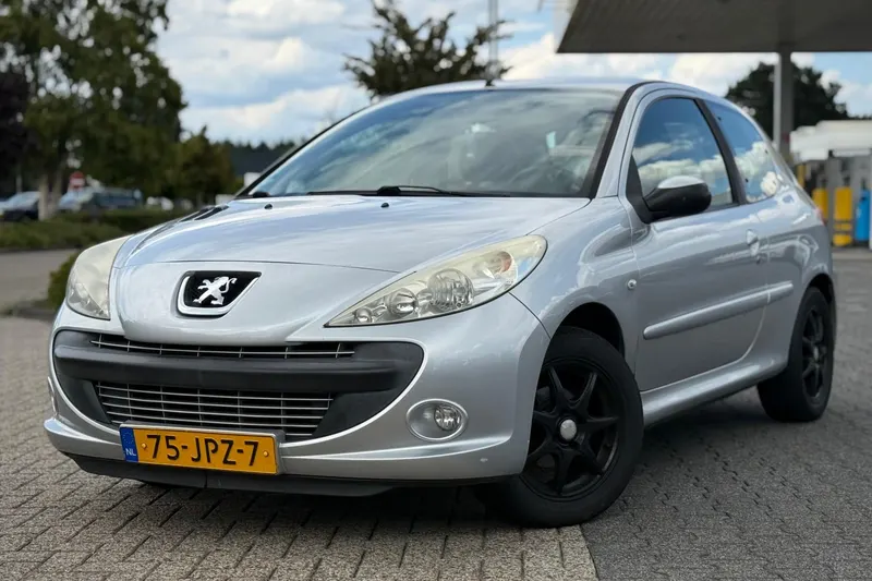 Peugeot 206+ (2009)