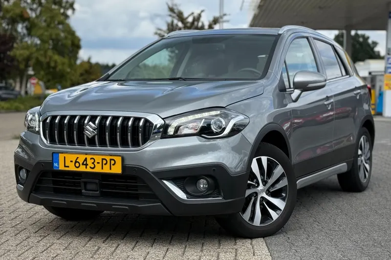 Suzuki S-CROSS (2021)