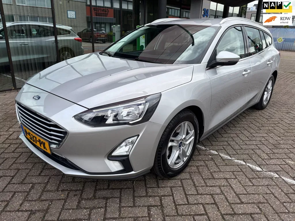 Ford Focus (2022) — foto 1