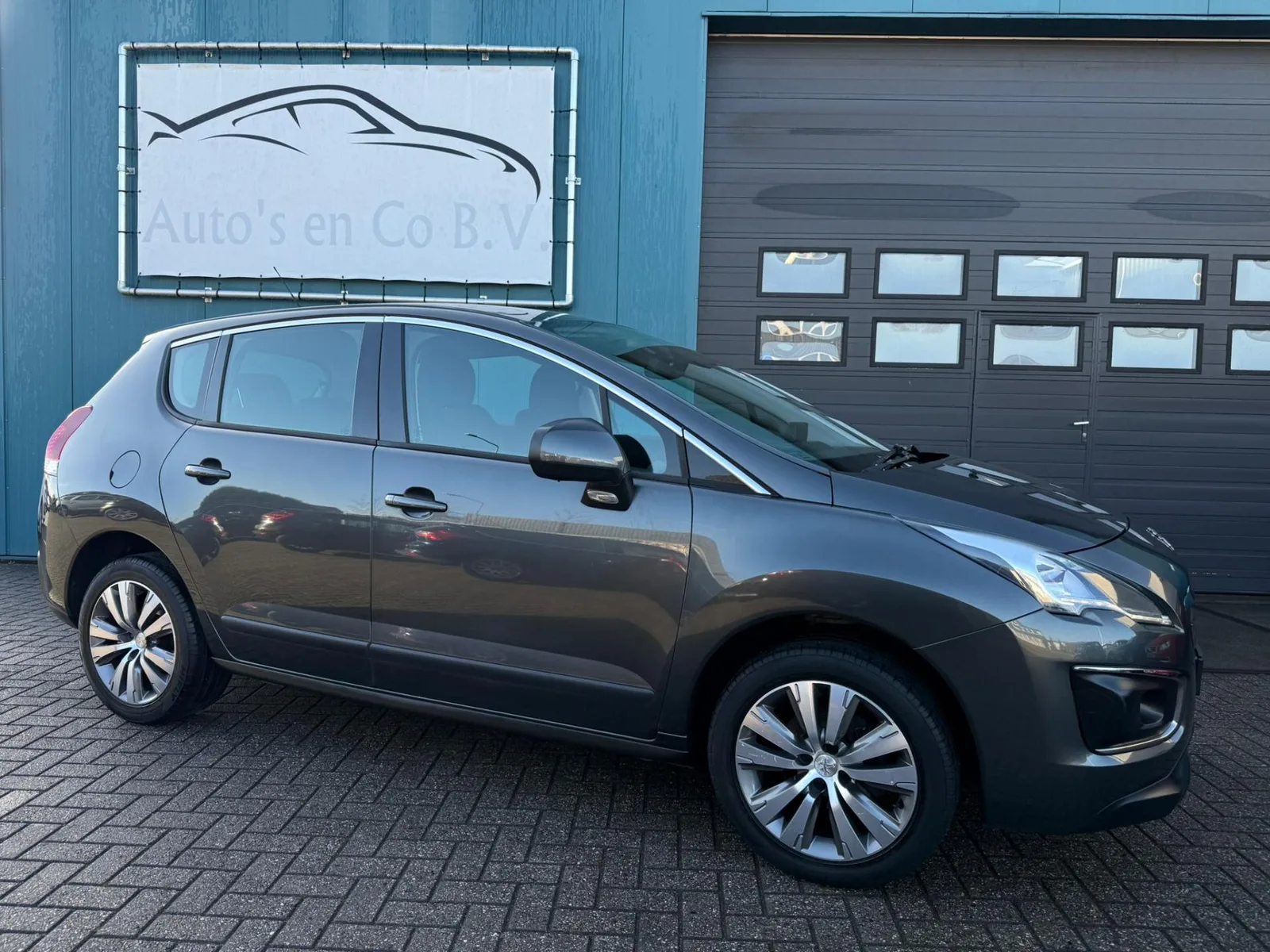 Peugeot 3008 (2015) — foto 1