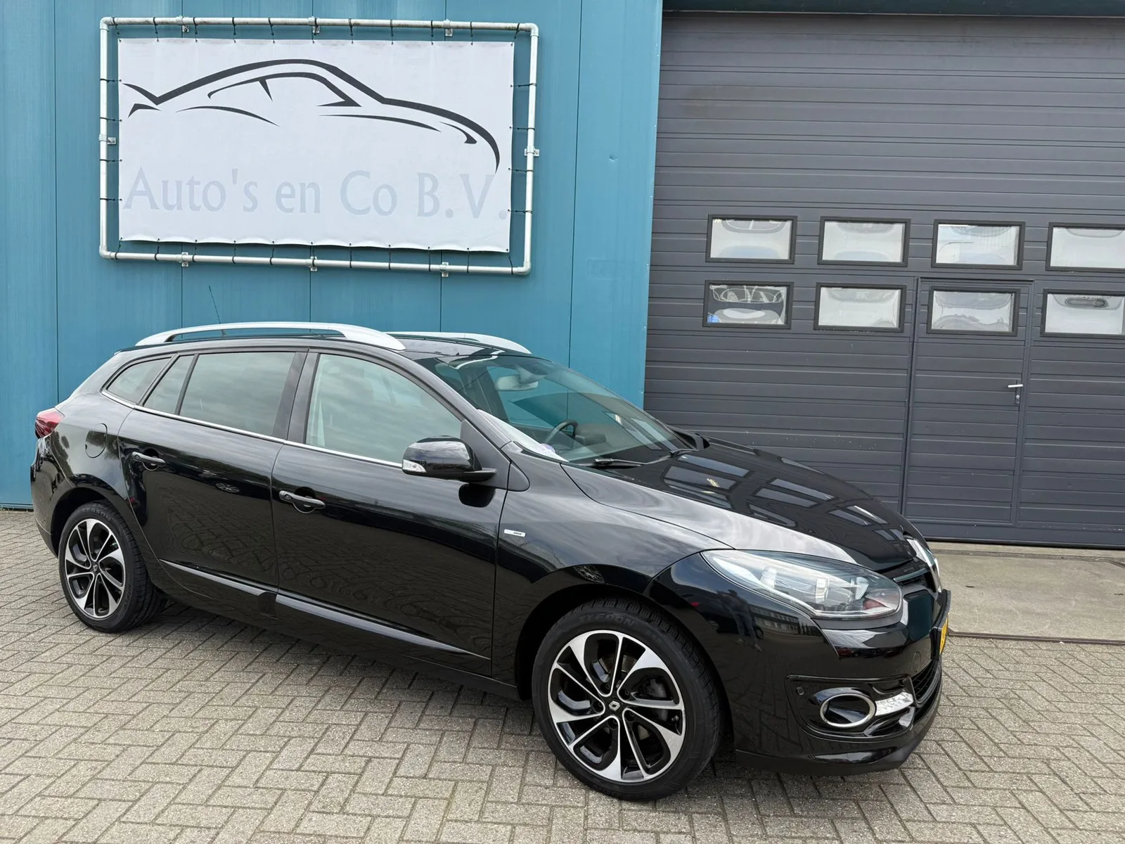 Renault Mégane (2015) — foto 1
