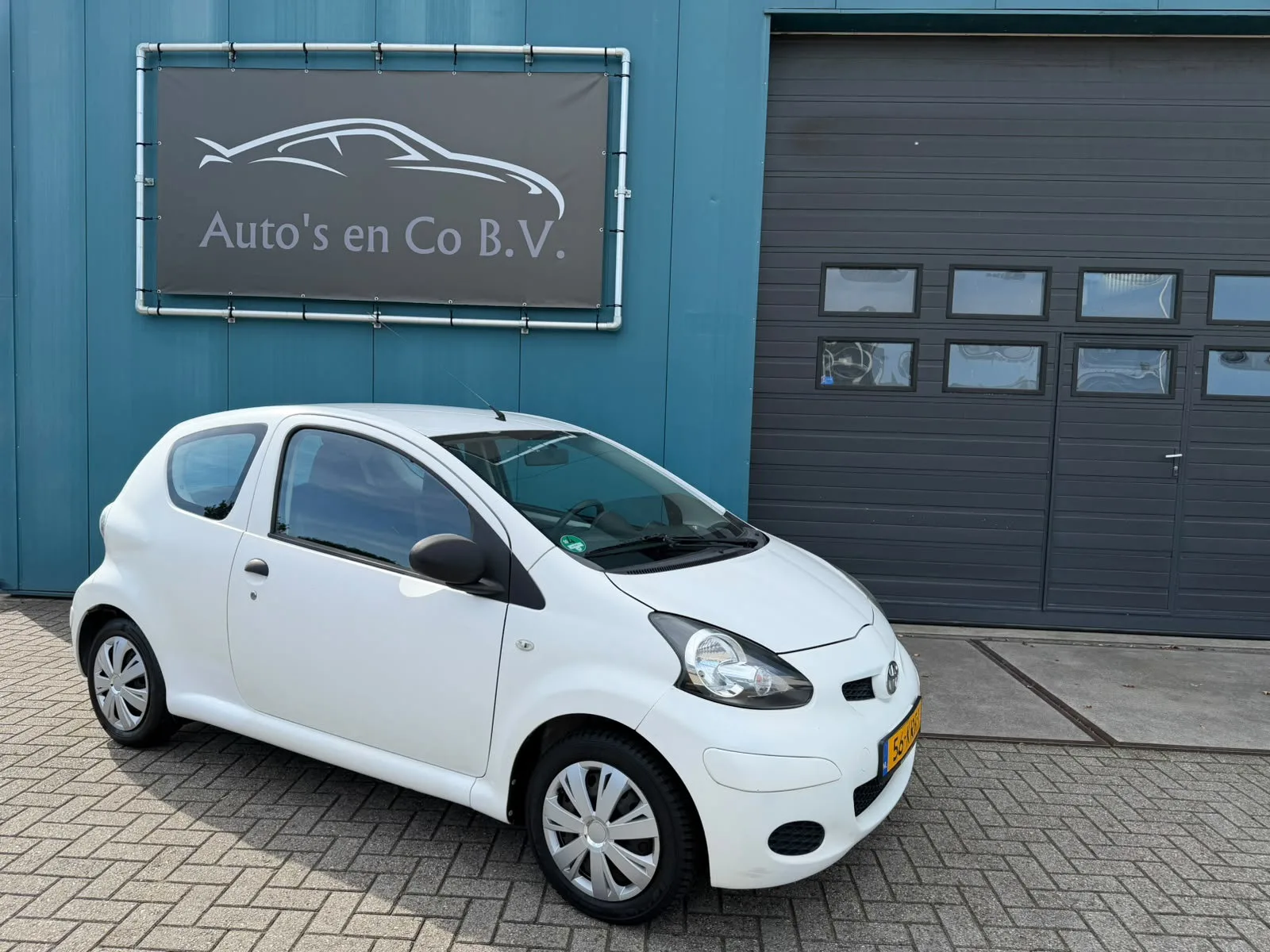 Toyota Aygo (2010) — foto 1