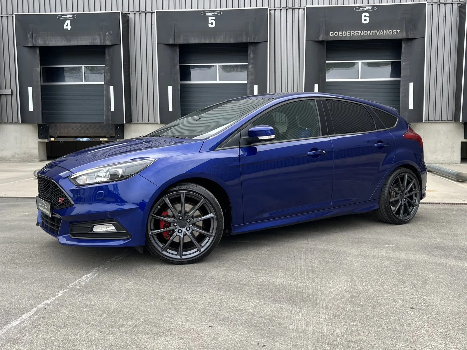 Ford Focus (2018) — foto 1