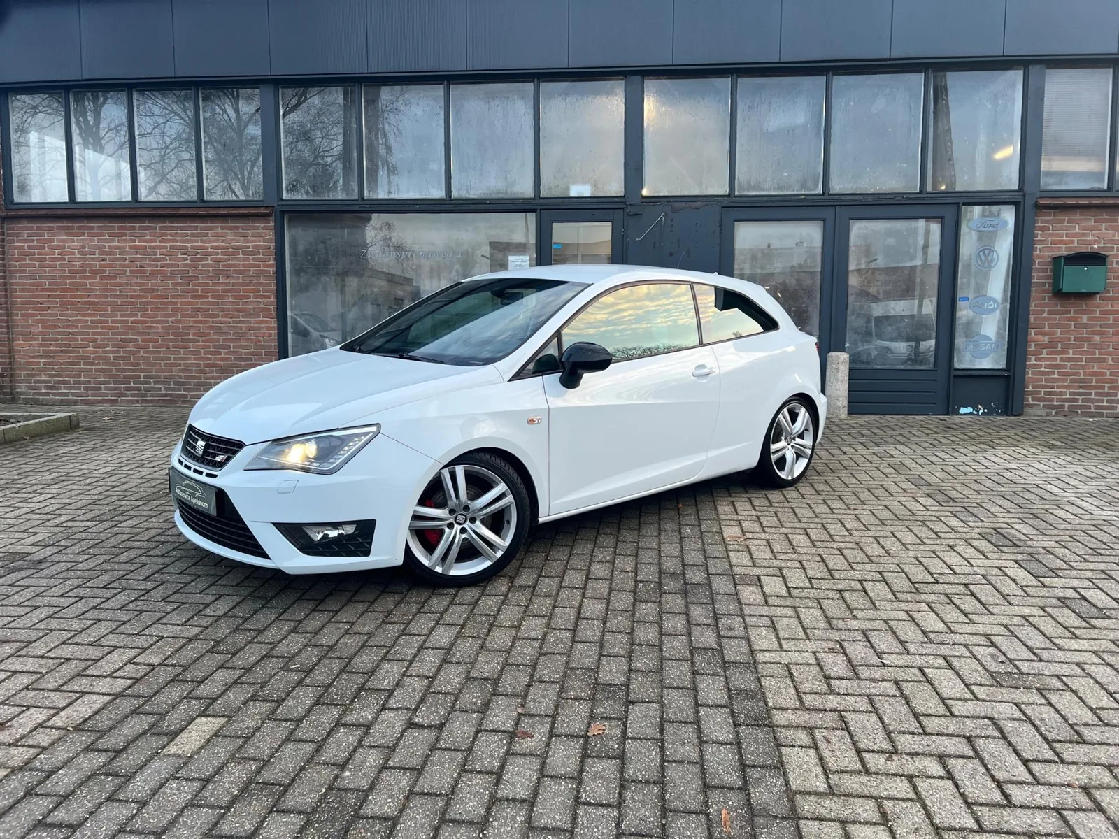 SEAT Ibiza (2013) — foto 1
