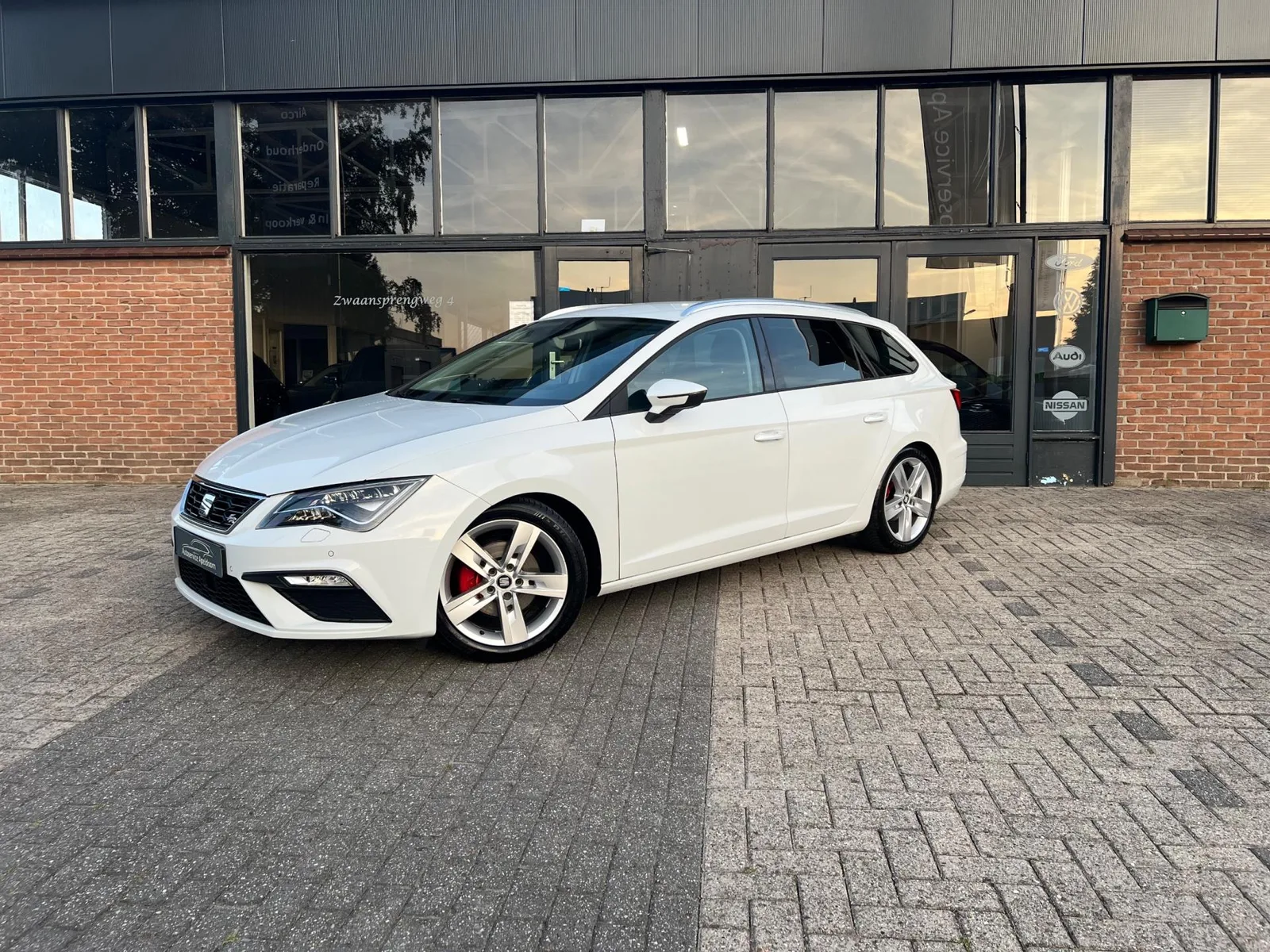 SEAT Leon (2018) — foto 1