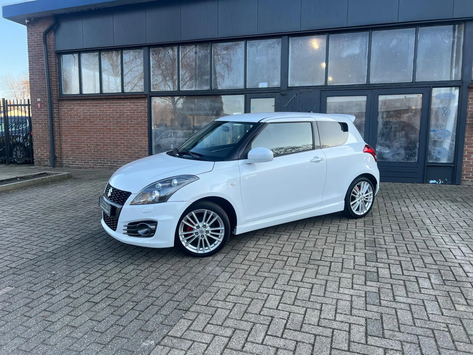 Suzuki Swift (2015) — foto 1