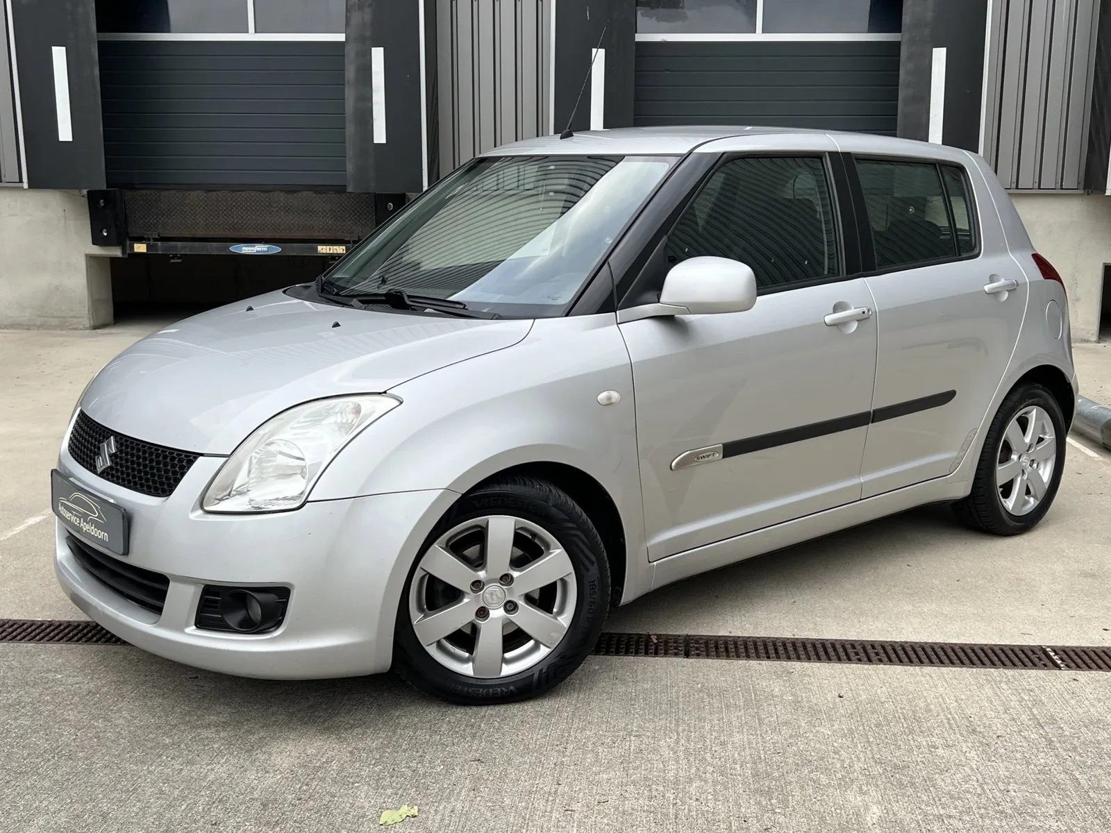 Suzuki Swift (2009) — foto 1