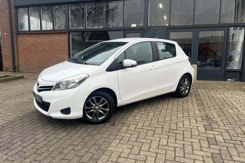 Toyota Yaris (2014)