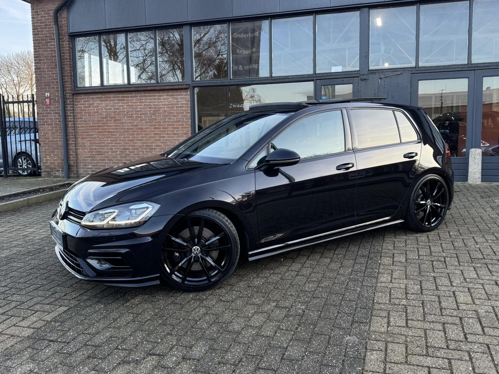 Volkswagen Golf (2018) — foto 1