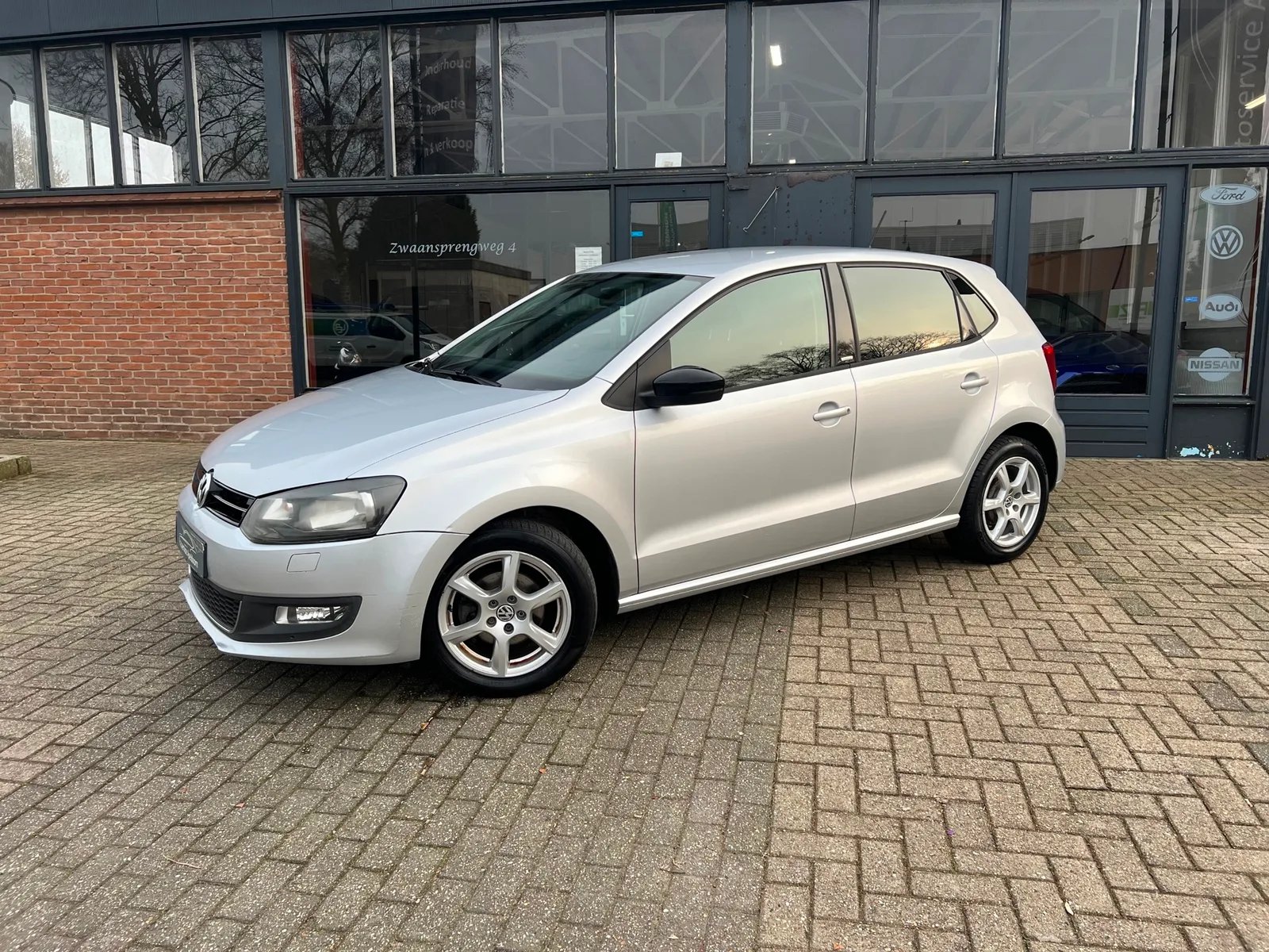 Volkswagen Polo (2011) — foto 1