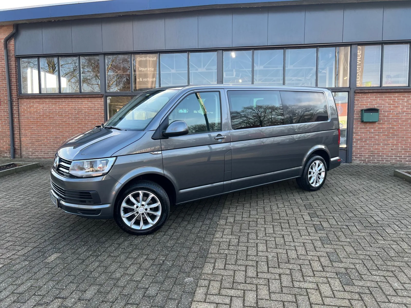 Volkswagen Transporter (2017) — foto 1