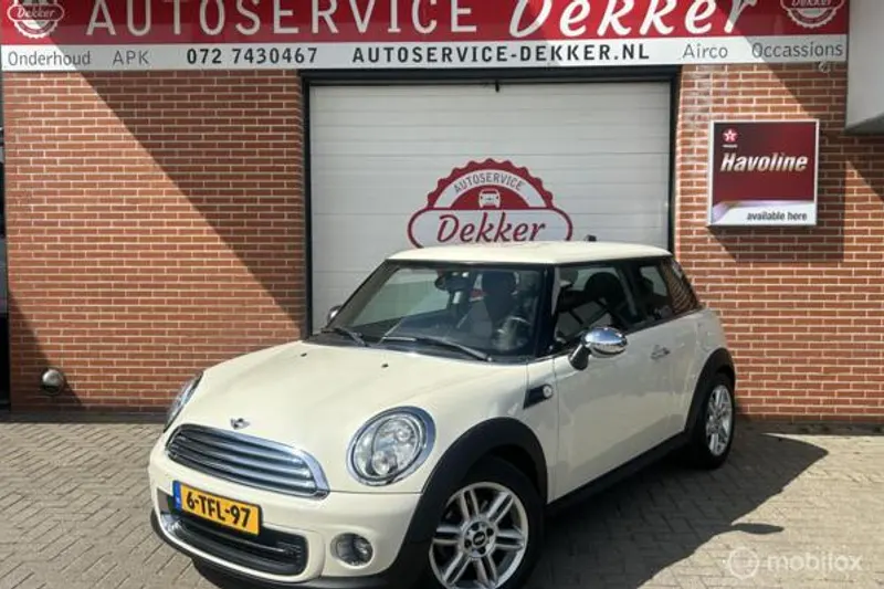 MINI One (2014)