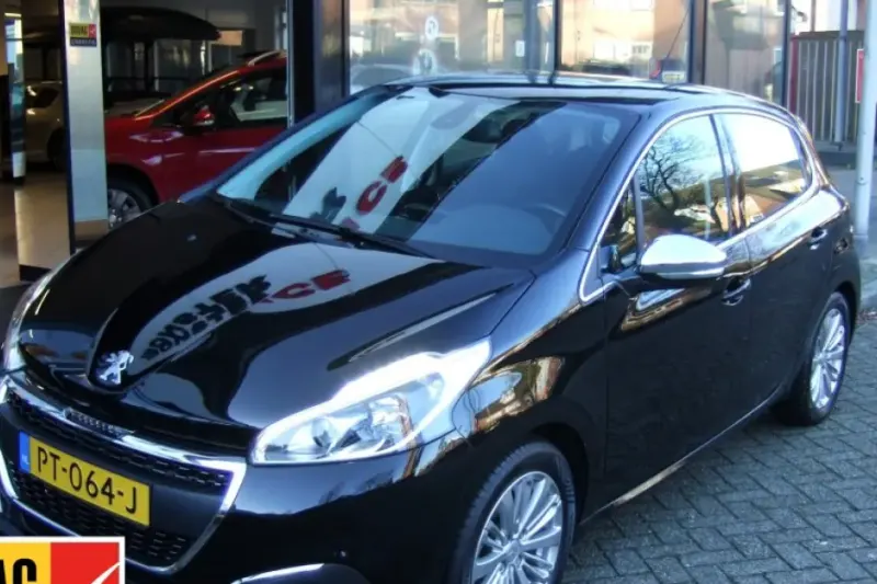Peugeot 208 (2017)