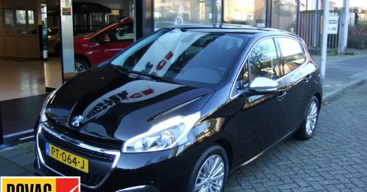 Peugeot 208 (2017) — foto 1