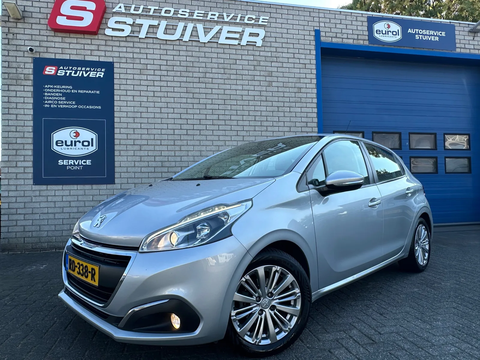 Peugeot 208 (2017) — foto 1