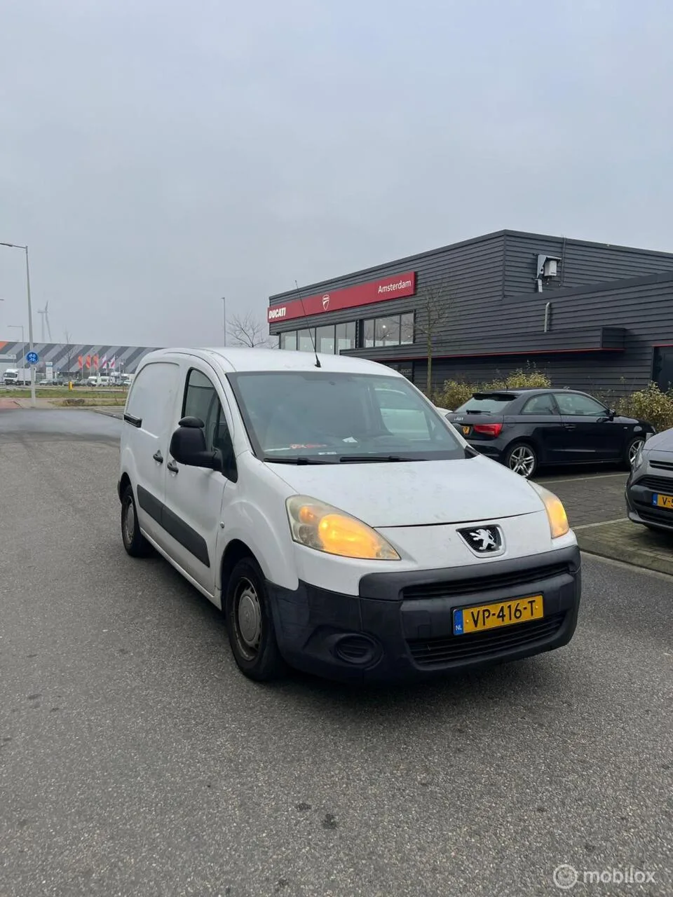 Peugeot Partner (2012) — foto 1