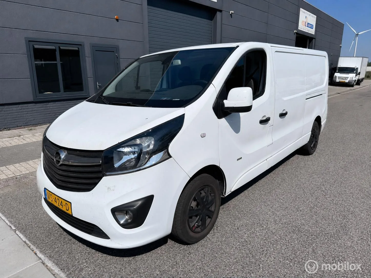 Opel Vivaro (2015) — foto 1