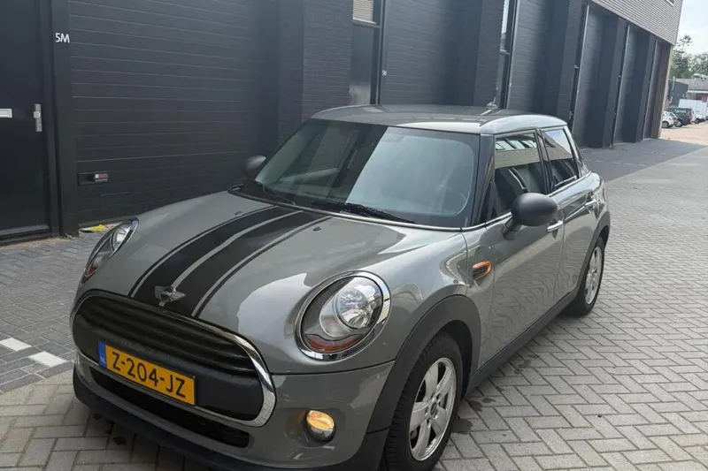 MINI One (2018)