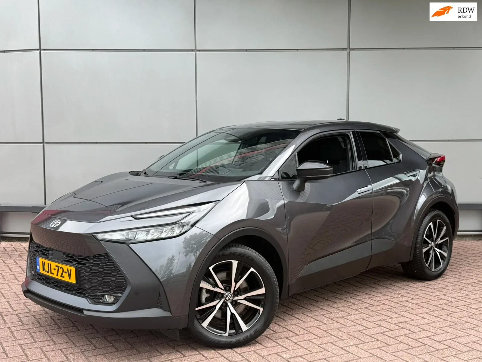 Toyota C-HR (2025) — foto 1