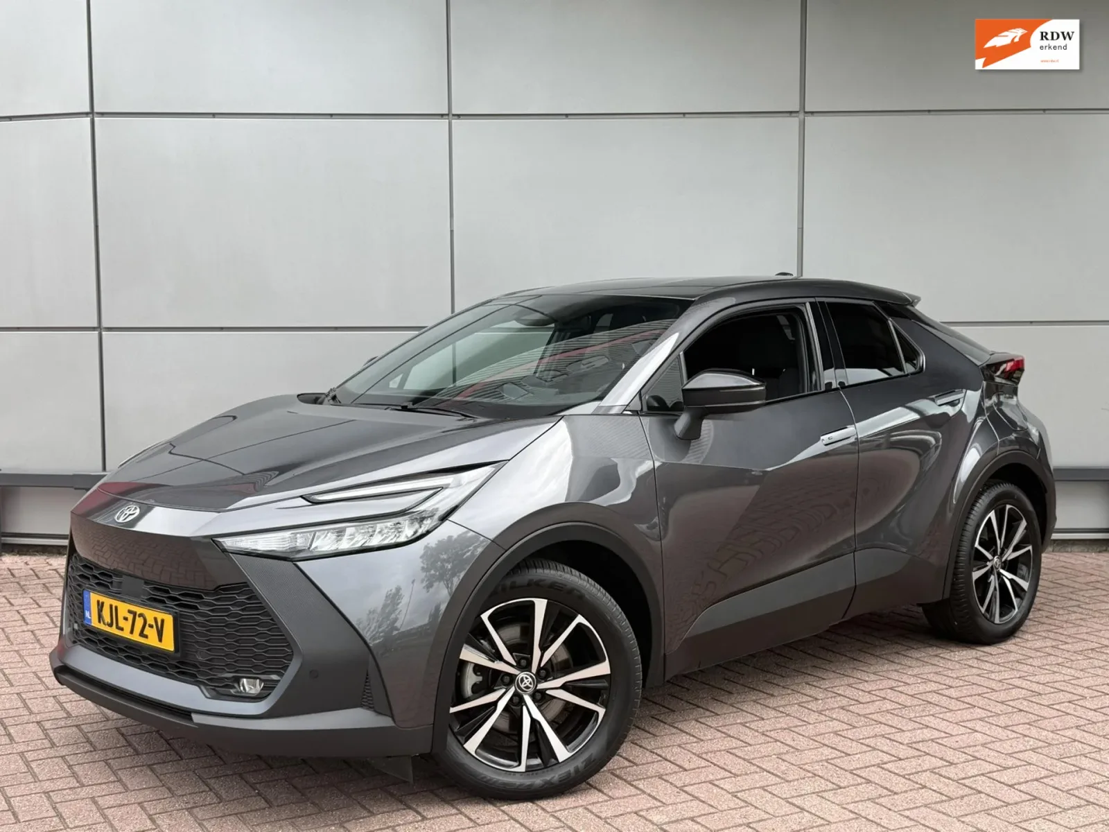Toyota C-HR (2025) — foto 1