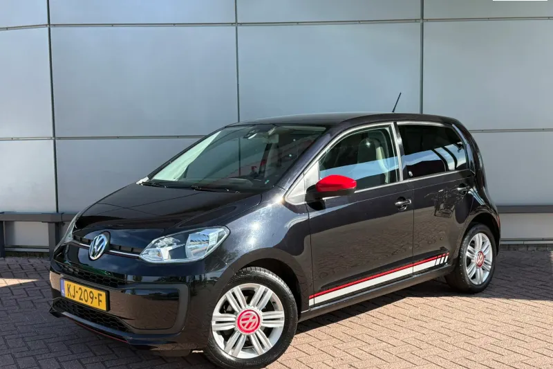 Volkswagen Up! (2016)