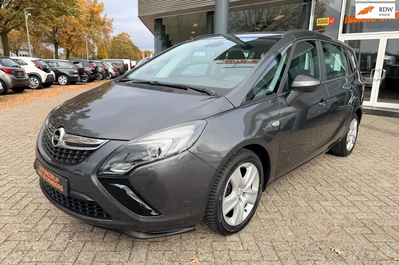 Opel Zafira Tourer (2012)