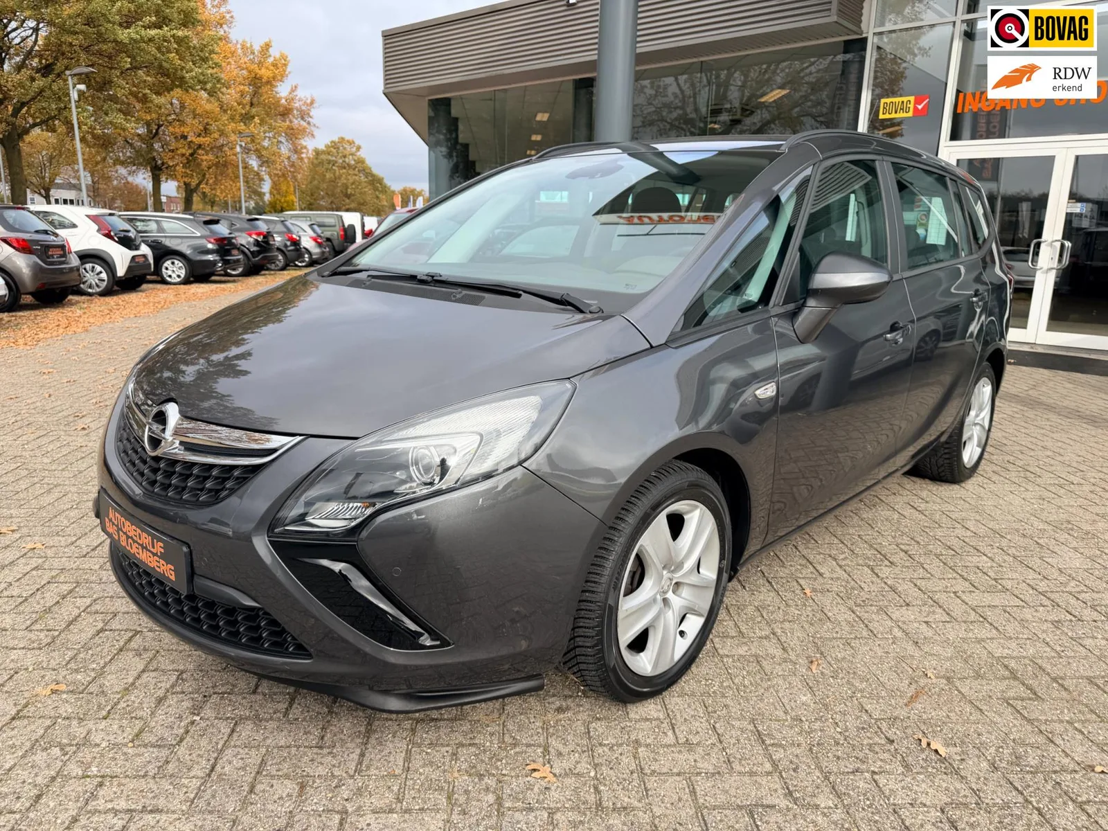 Opel Zafira Tourer (2012) — foto 1