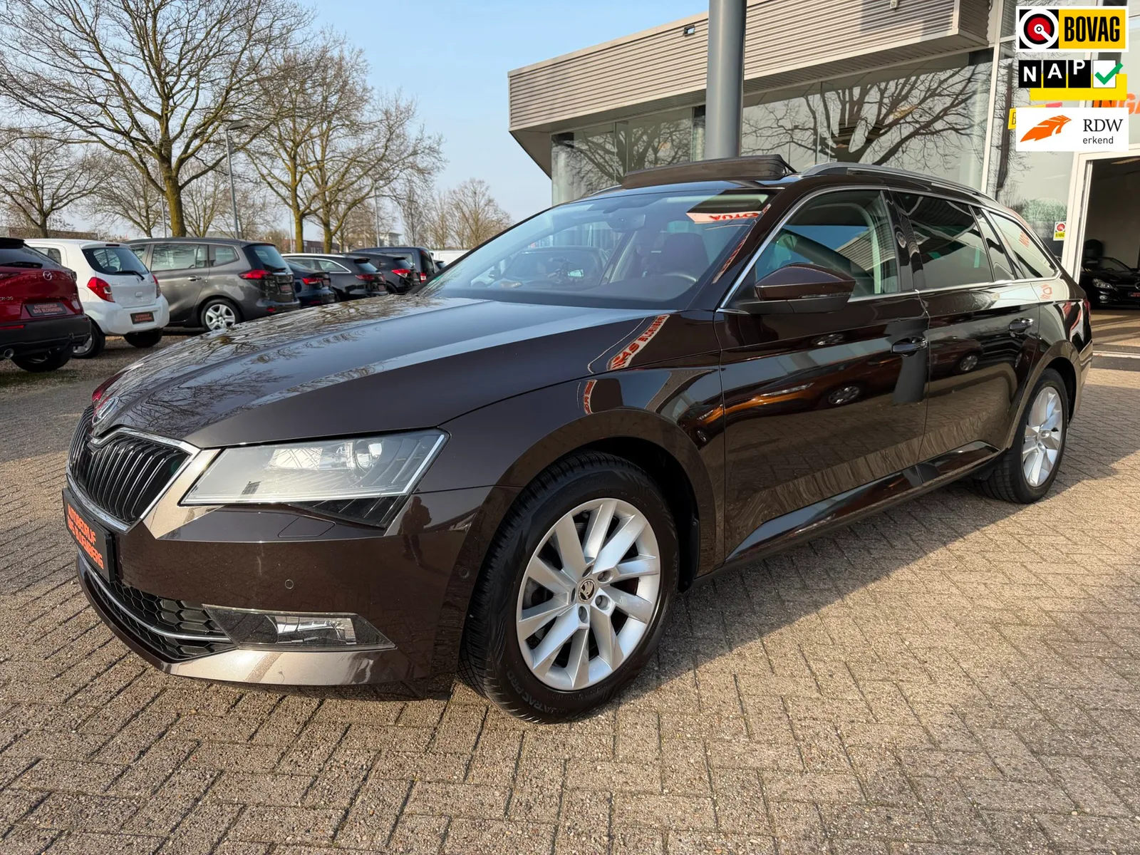 Škoda Superb (2016) — foto 1