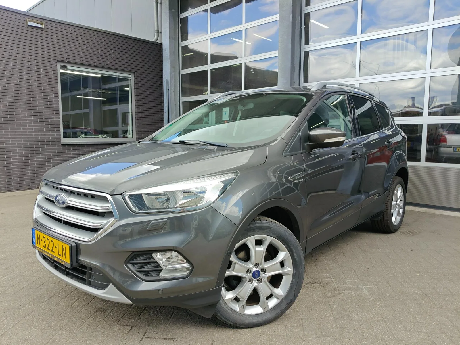 Ford Kuga (2018) — foto 1