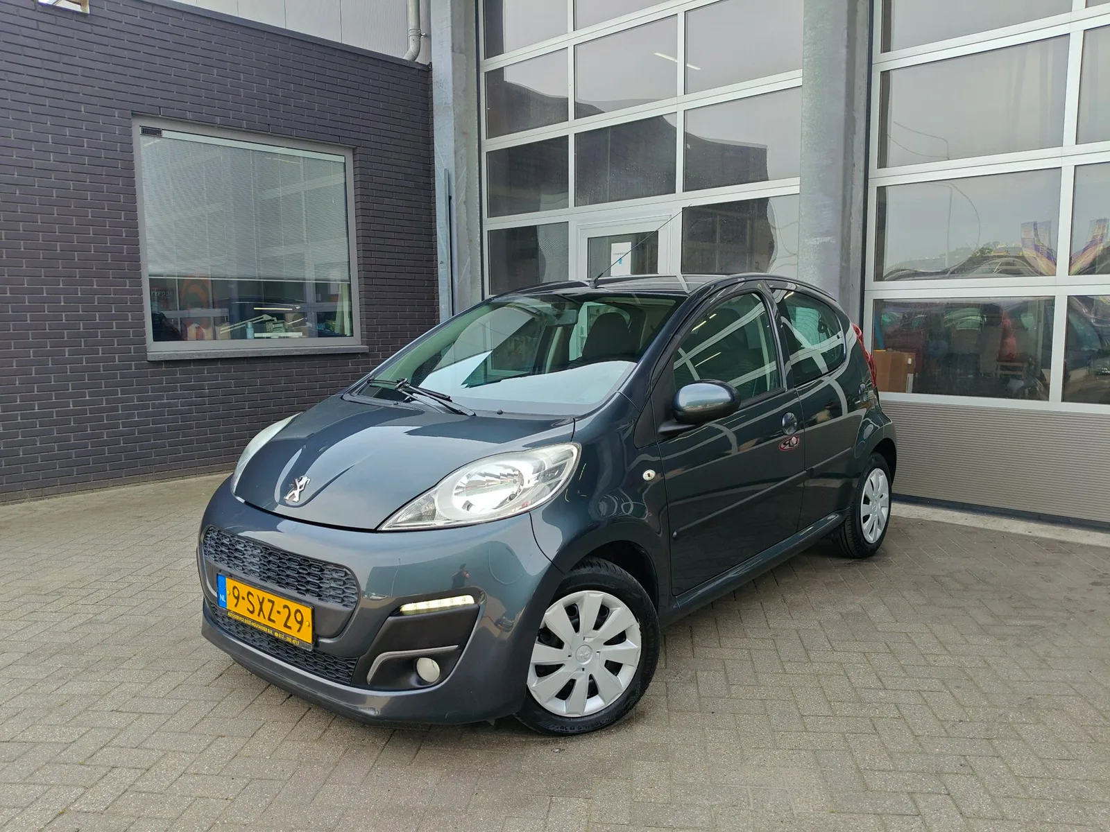 Peugeot 107 (2014) — foto 1