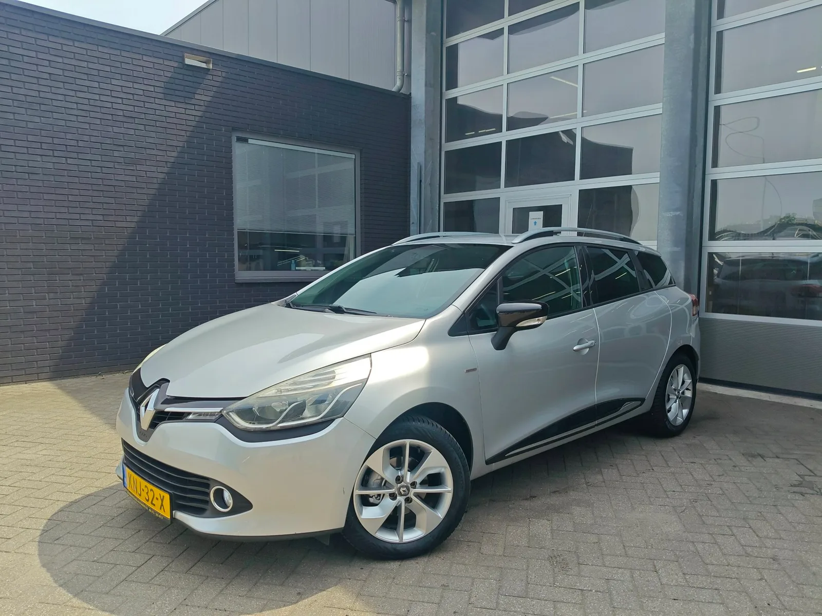 Renault Clio (2016) — foto 1