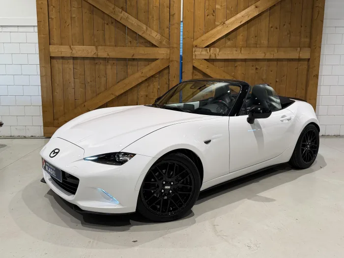 Mazda MX-5 (2016) — foto 1