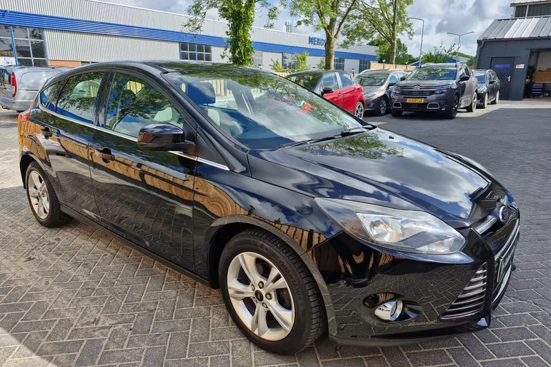 Ford Focus (2012)
