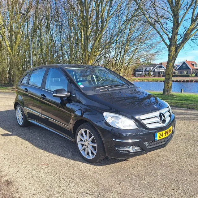 Mercedes-Benz B-Klasse (2011) — foto 1