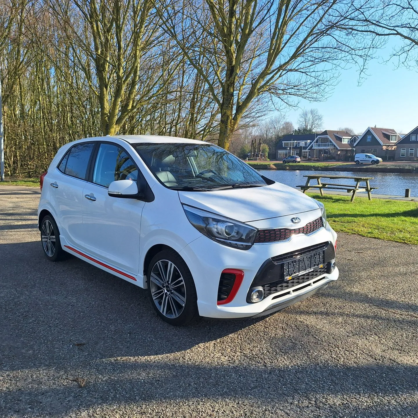 Kia Picanto (2018) — foto 1