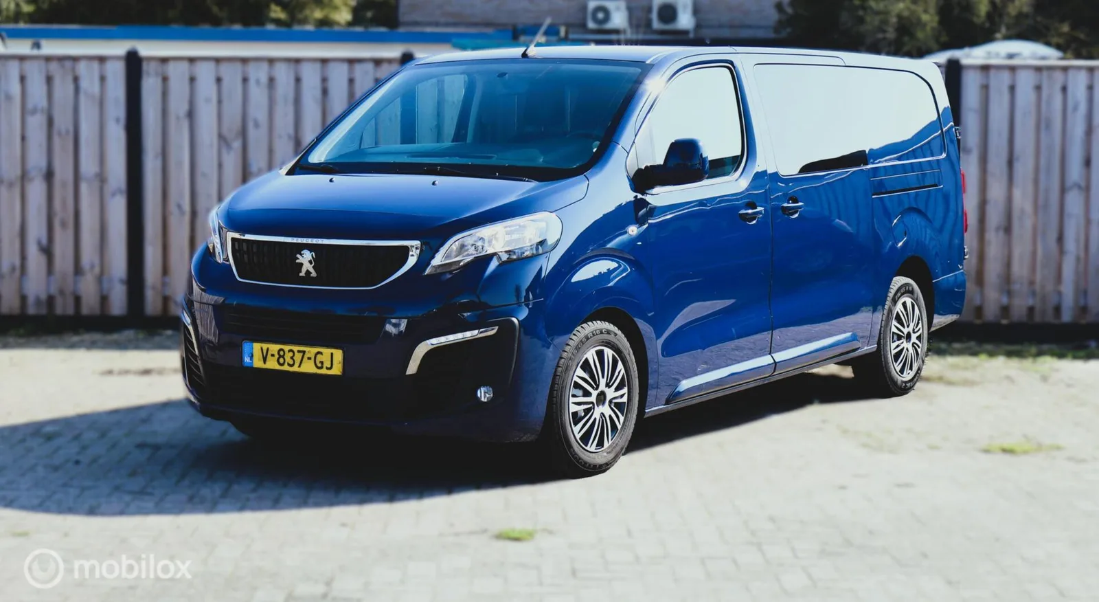 Peugeot Expert (2017) — foto 1