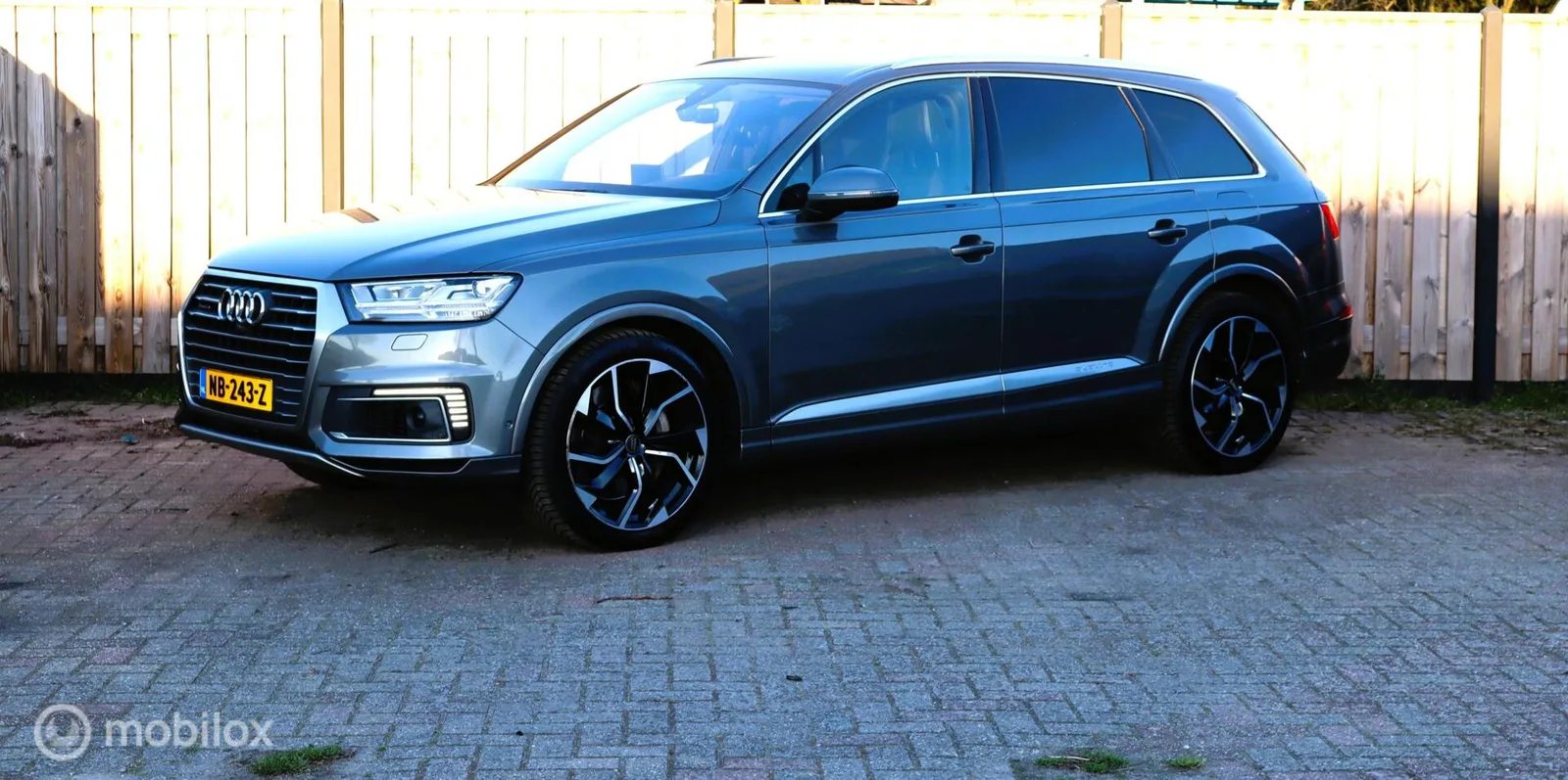Audi Q7 (2016) — foto 1