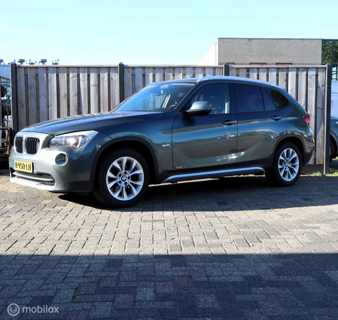 BMW X1 (2010) — foto 1