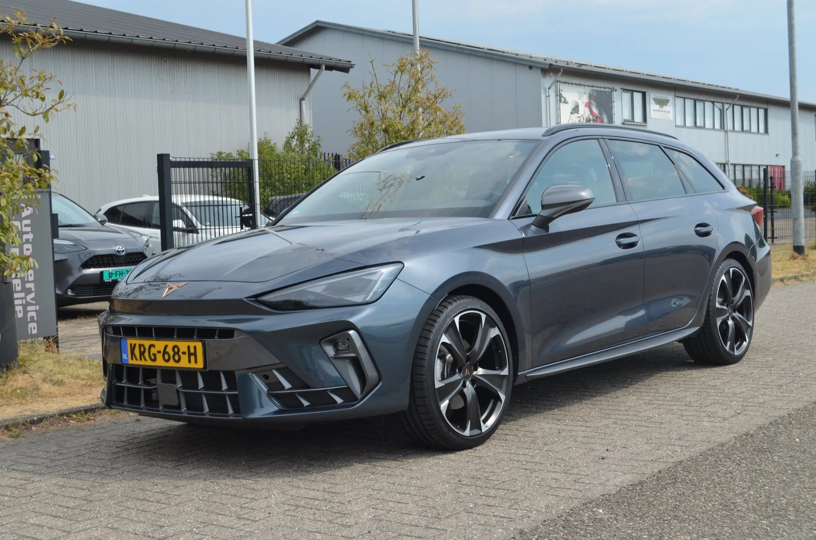 CUPRA Leon Sportstourer (2025) — foto 1
