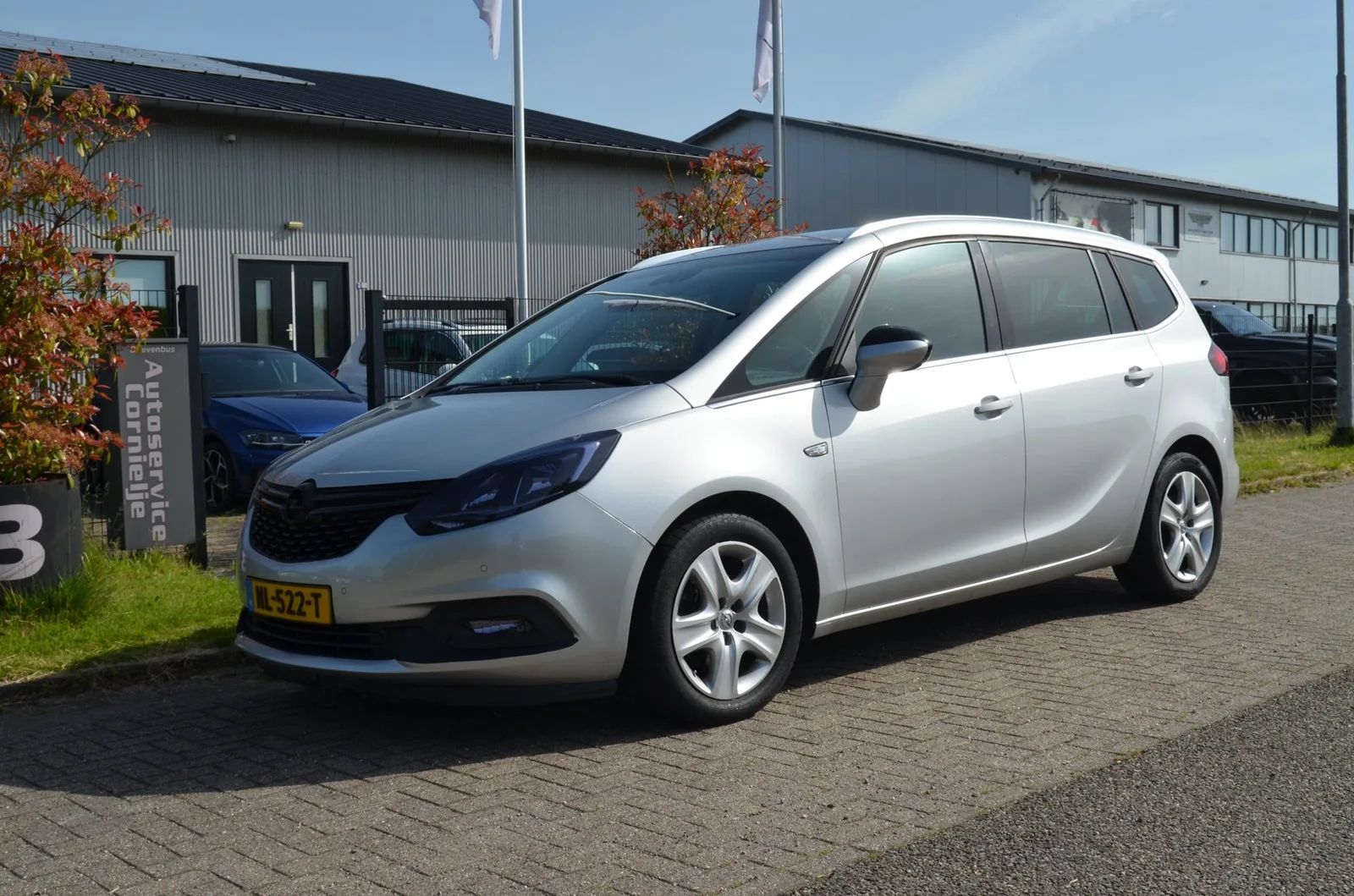 Opel Zafira (2017) — foto 1