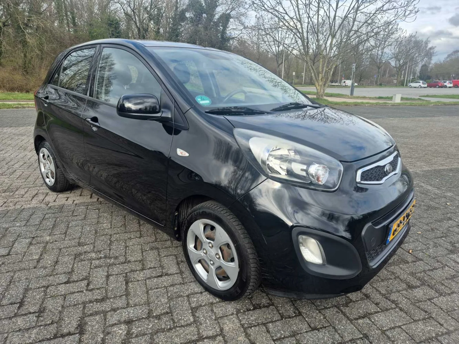 Kia Picanto (2012) — foto 1