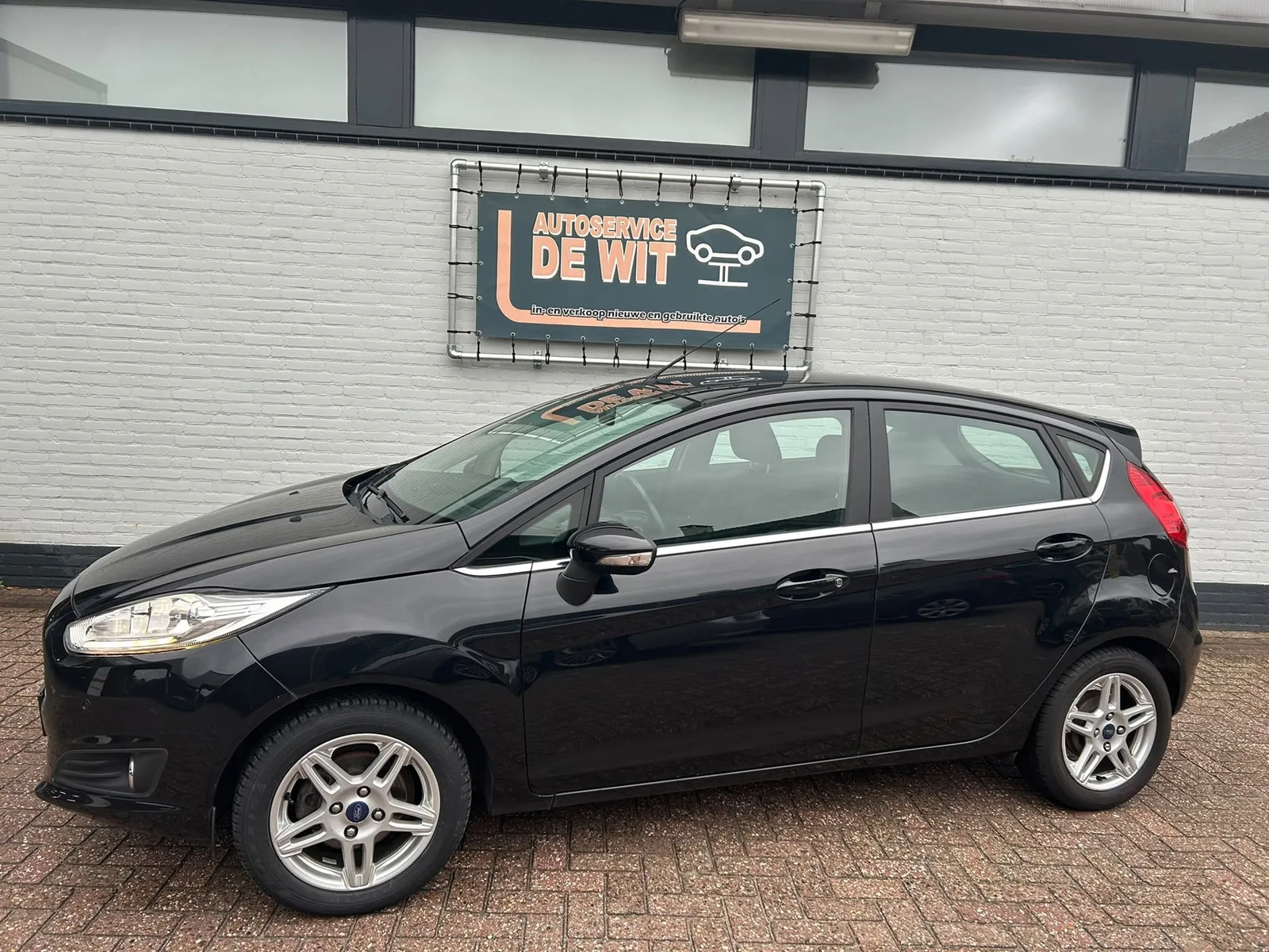 Ford Fiesta (2015) — foto 1