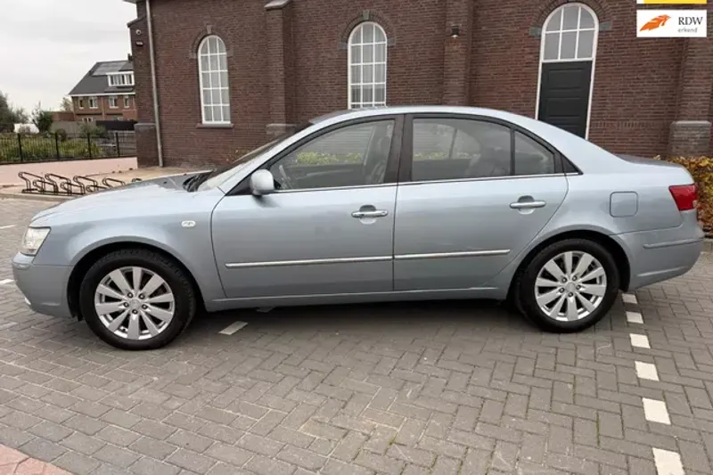 Hyundai Sonata (2009)