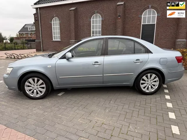 Hyundai Sonata (2009) — foto 1