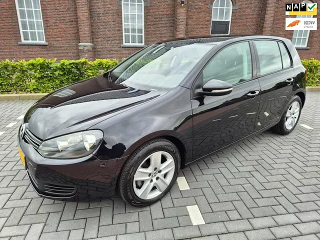 Volkswagen Golf (2010) — foto 1